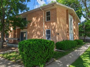 738 W 10th Ave, Oshkosh, WI 54902