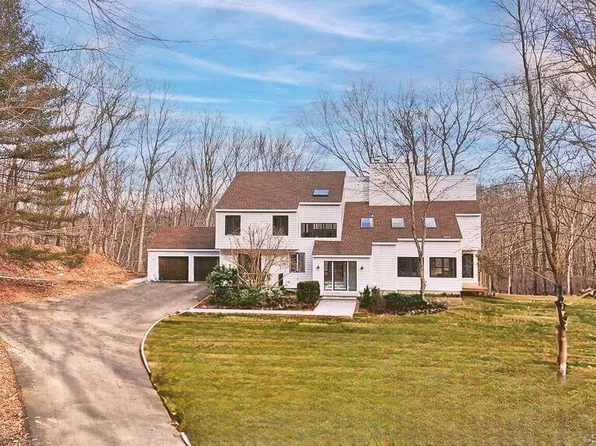 27 Walker Lane, Weston, CT 06883