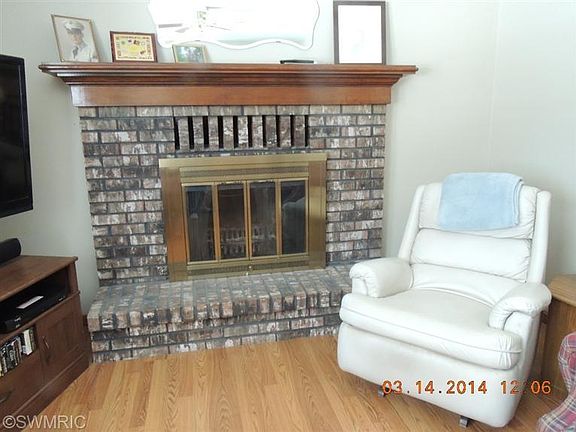 4th image of 4595 Breckenridge Dr NE