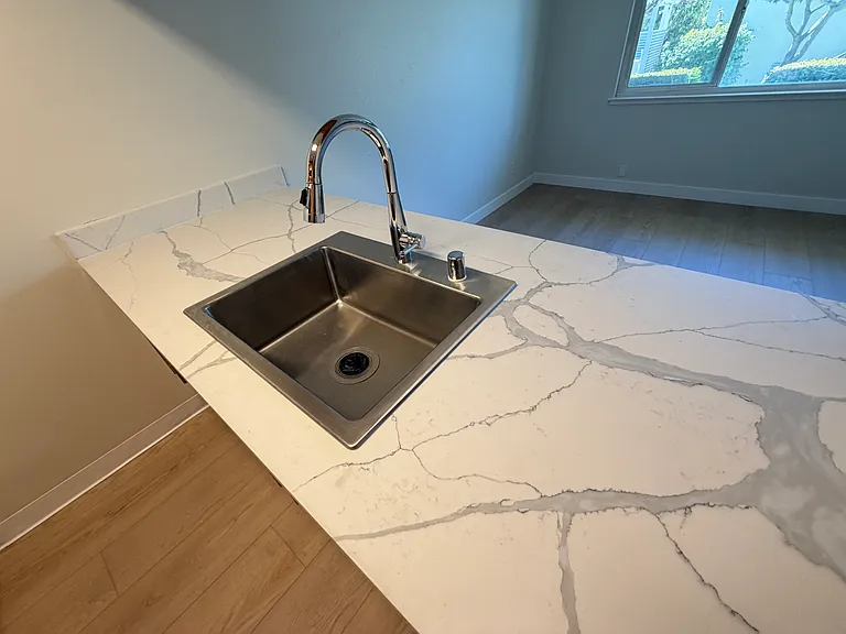 Campbell Square Apartments — Photo 9
