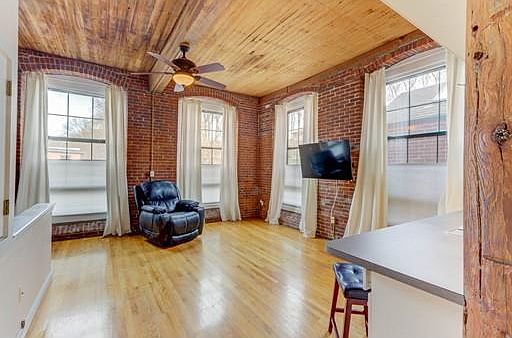 2nd image of 14 Sanford St Unit 15