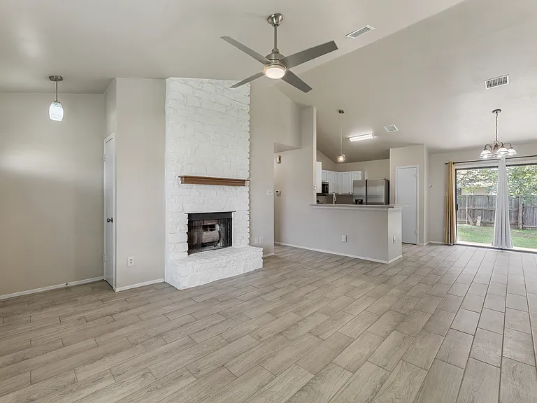 1808 Prairie Star Ln — Photo 5