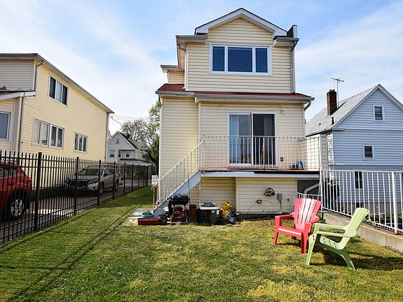 2nd image of 84 Evelyn Pl