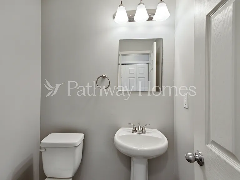 9461 Lakeview Rd — Photo 10
