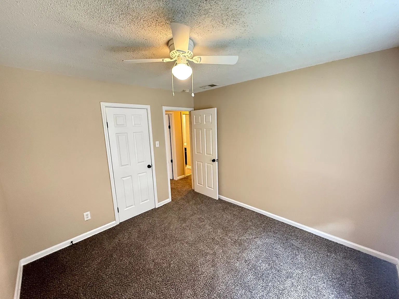 4318 Mountain Terrace St — Photo 4