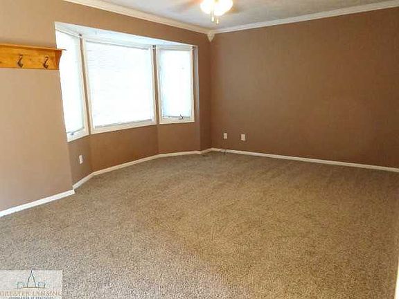2nd image of 5813 Oak Knoll Dr