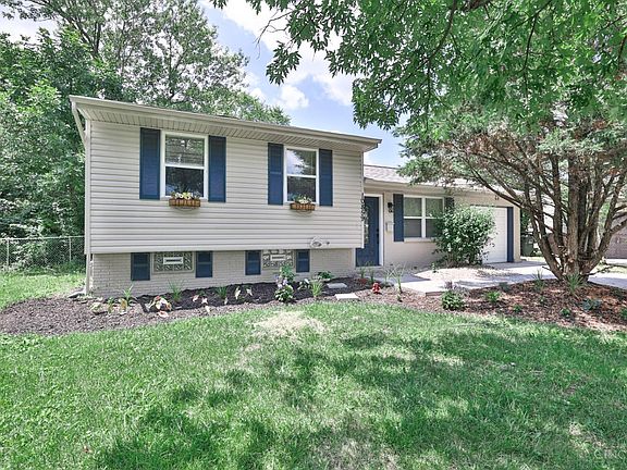2nd image of 10859 Birchridge Dr