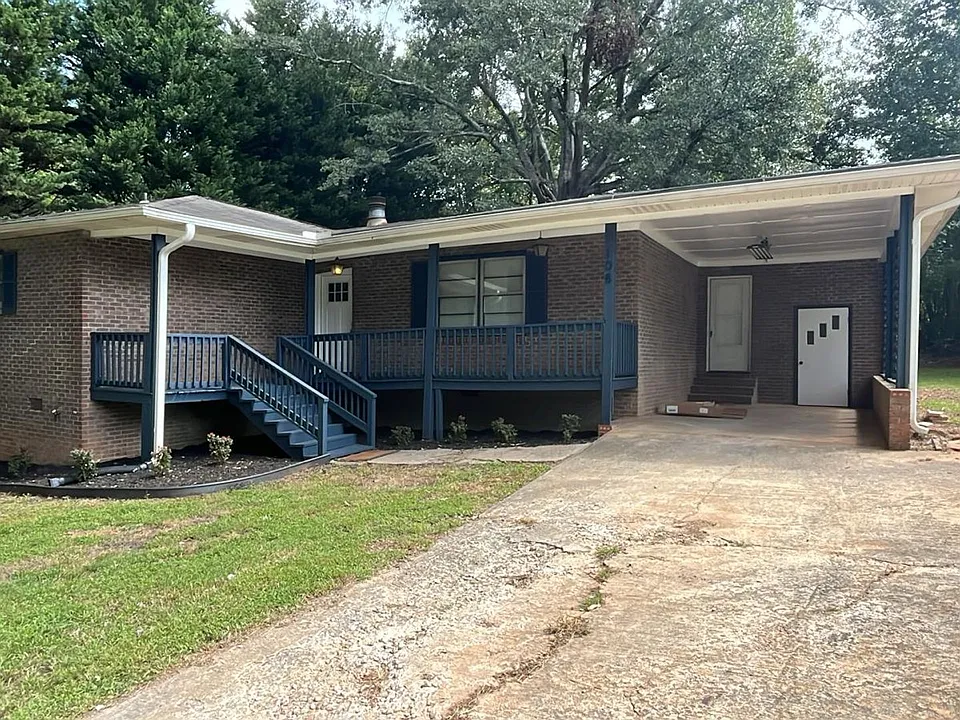 108 Nottingham Ln