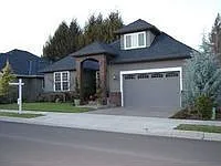 3042 N Irvine St photo 1
