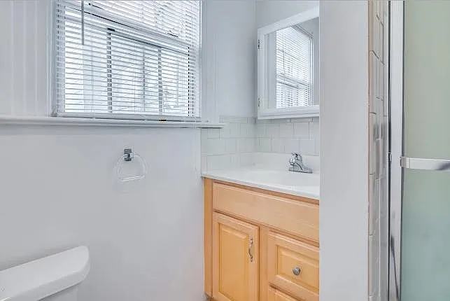75 Glover St — Photo 13