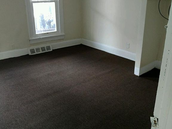 4th image of 133 Washington Square # Fl 1ST