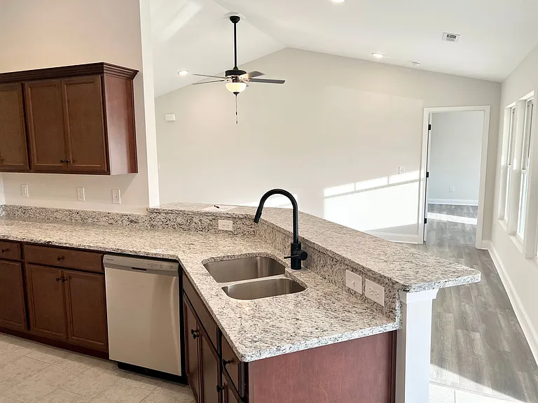232 Sage Cir — Photo 37