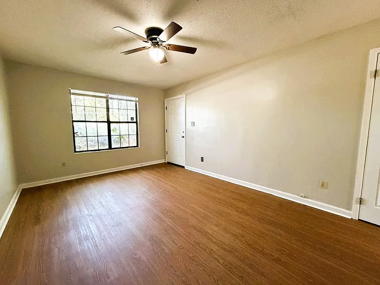 2683 Mission Rd — Photo 5