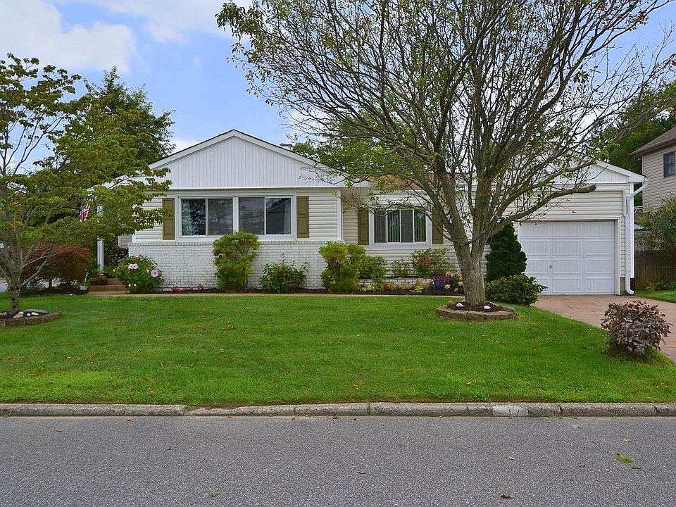 1st image of 4 Cloverwood Place