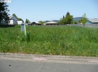 R St, Springfield, OR 97477