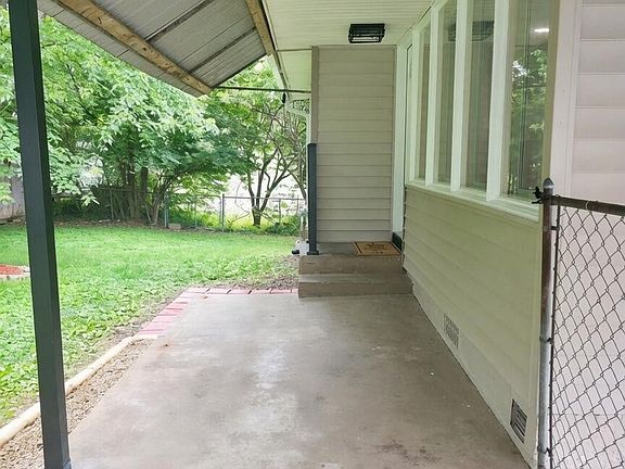 5th image of 606 W Outer Dr