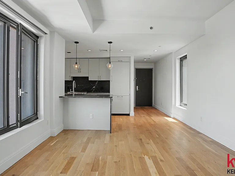 554 4th Ave #E6 — Photo 6
