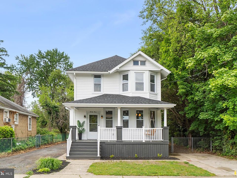 1st image of 23 Stewart Ave
