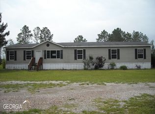 425 Charles Shuman Rd, Pembroke, GA 31321