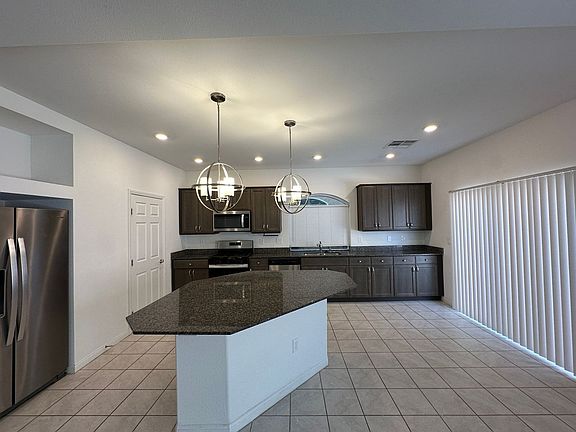 5th image of 5678 Woodchester Ave
