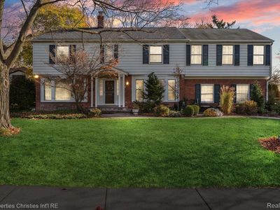 300 N Glenhurst Dr, Bloomfield Hills, MI, 48301