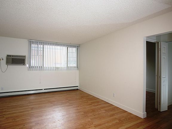 4th image of 850 W Moorhead Cir APT 2A