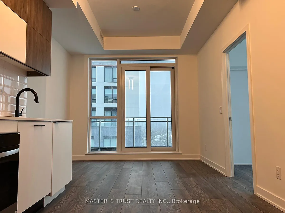 Building Photo - 8888 Yonge St #610