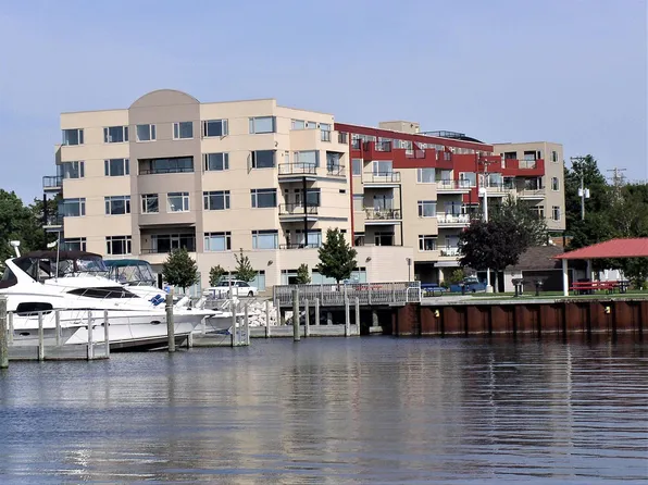 105 W Danaher St Unit 408, Ludington, MI 49431