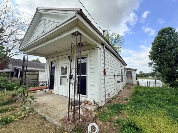 332 N 5th St, Cannelton, IN 47520