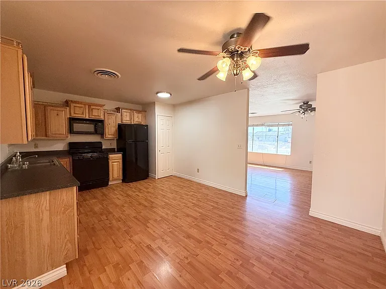 616 Greenway Rd — Photo 7