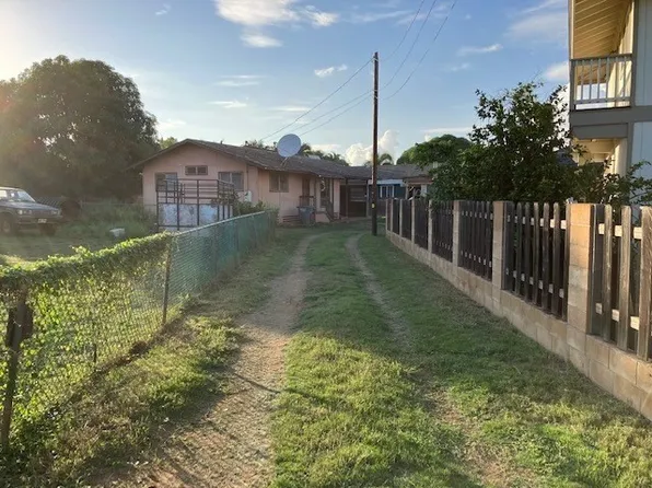 4545 Manu Rd, Kekaha, HI 96752