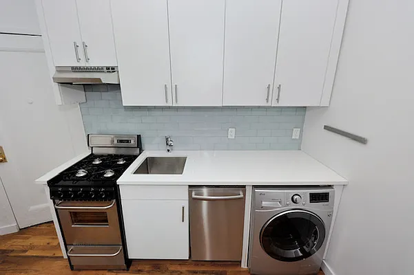 Rented by Aether Property Group | media 18