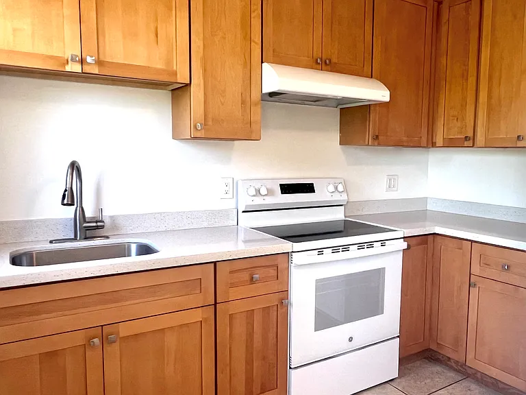 1211 Parker St #C — Photo 4