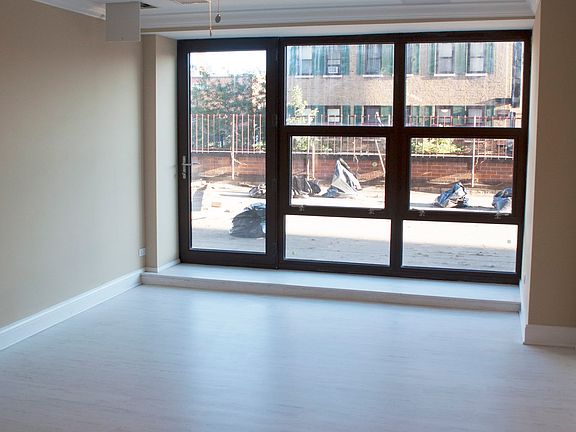 5th image of 600 W Diversey Pkwy APT 201
