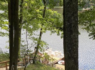 456 Log Tavern Rd, Milford, PA 18337