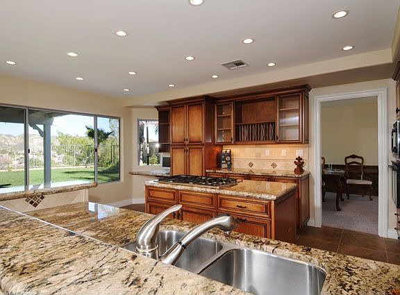 Maple cabinets - Granite - 20" tile floor