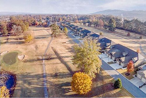 1st image of 102 Templeton Ln