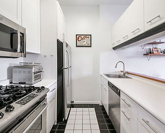 4th image of 2373 Broadway APT 1634