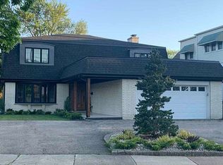 229 W Talcott Rd, Park Ridge, IL 60068