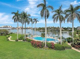 383 Harbour DR #304, NAPLES, FL 34103