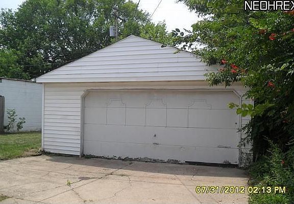 3rd image of 3824 E 154th St