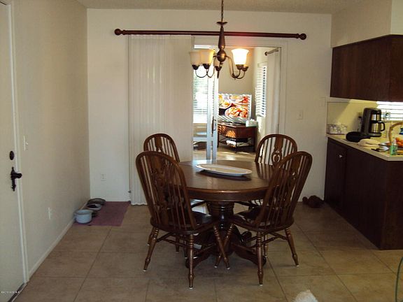 3rd image of 142 E Los Arcos