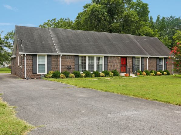 8024 Regency Dr