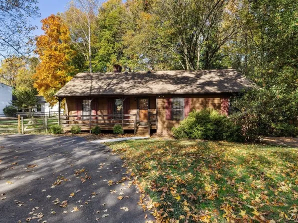 9382 Ashking Dr, Mechanicsville, VA 23116