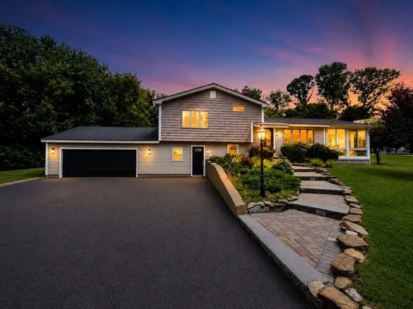 14 Clarence St, Billerica, MA 01821
