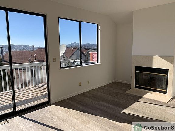 4th image of 4 Las Villas Ct