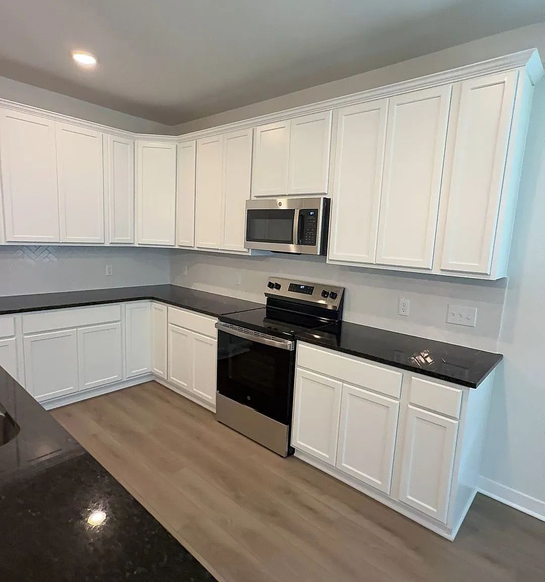 4 bed, 1654 sqft, $2,150 — Photo 2