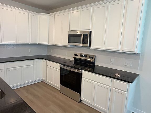 2nd image of 5109 Pollack Ln