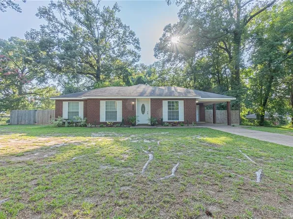 708 Ates Rd, Pineville, LA 71360
