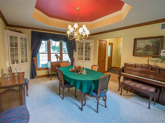 5th image of 2809 Spring Dr